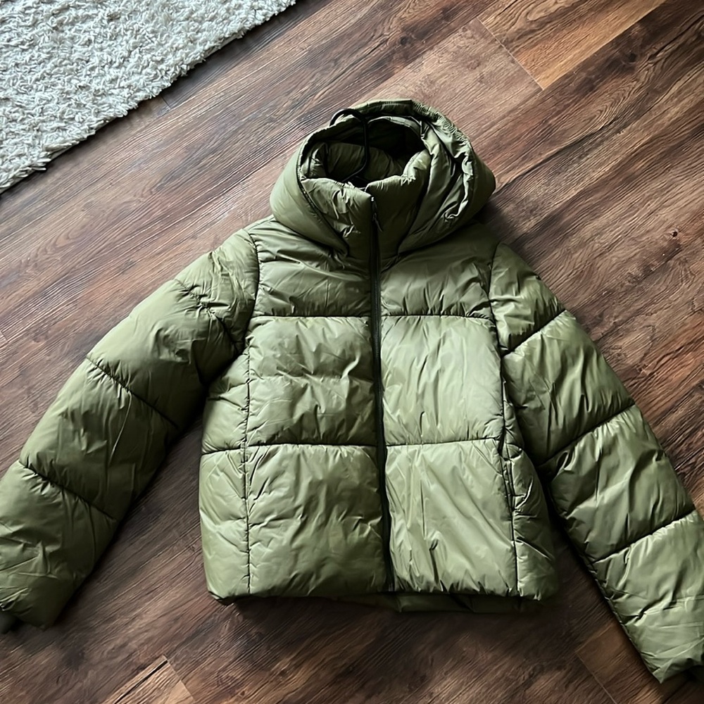BRAND NEW olive green winter puffer jacket